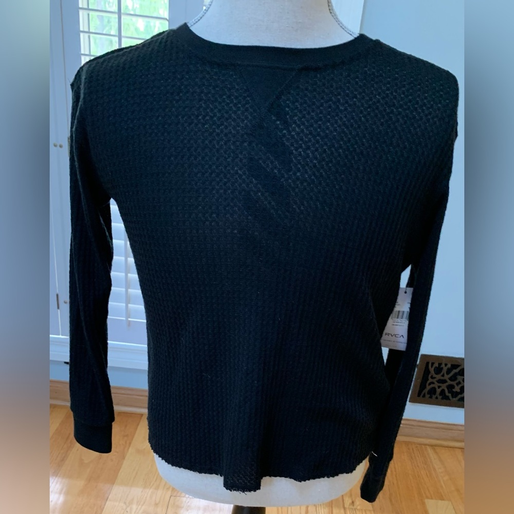 NWT long sleeve black RVCA